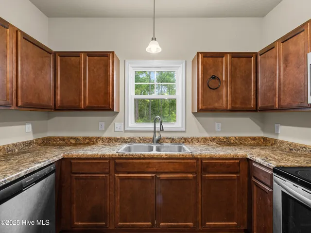 $271,900 | 359 Frisco Way, Holly Ridge, NC 28445