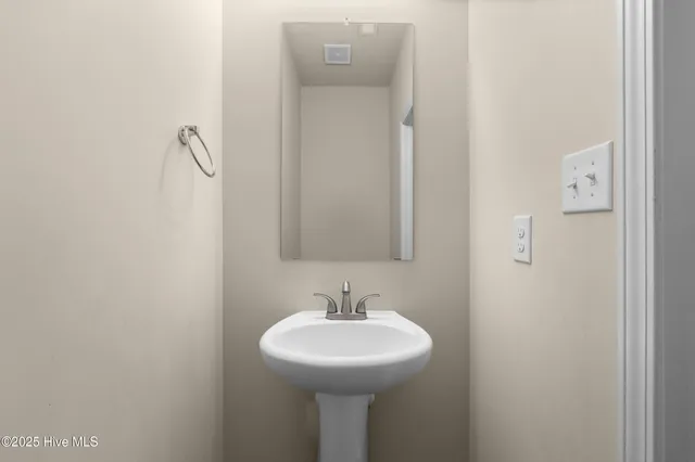 $271,900 | 359 Frisco Way, Holly Ridge, NC 28445