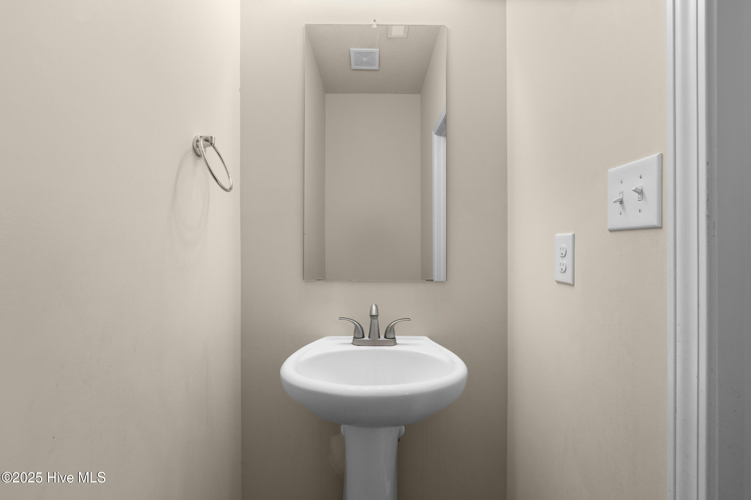 359 Frisco Way Holly Ridge, NC 28445 - Photo 6 of 37 025a1494