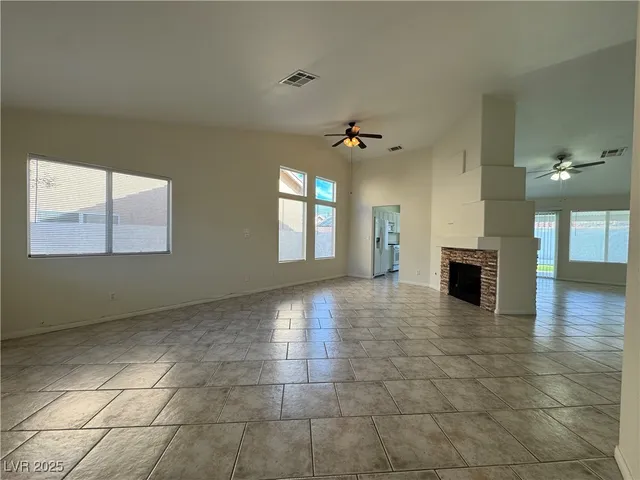 $2,095 | 830 Coastal Beach Road, Henderson, NV 89002