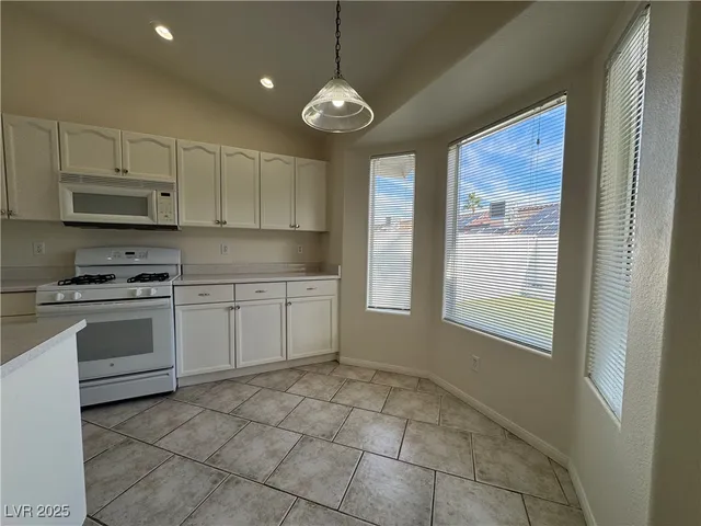 $2,095 | 830 Coastal Beach Road, Henderson, NV 89002