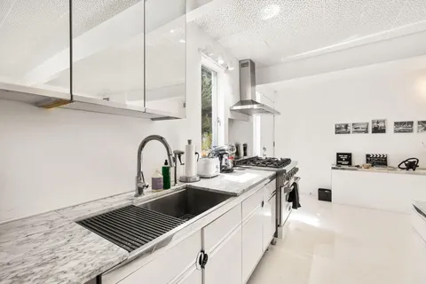 $1,649,000 | 811 East Grace Circle, Palm Springs, CA 92262