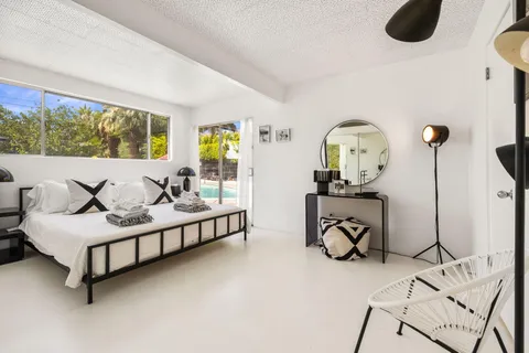 $1,649,000 | 811 East Grace Circle, Palm Springs, CA 92262