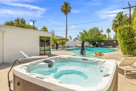 $1,649,000 | 811 East Grace Circle, Palm Springs, CA 92262