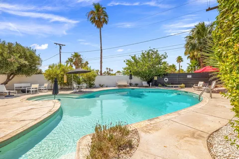 $1,649,000 | 811 East Grace Circle, Palm Springs, CA 92262