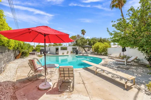 $1,649,000 | 811 East Grace Circle, Palm Springs, CA 92262