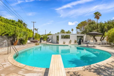 $1,649,000 | 811 East Grace Circle, Palm Springs, CA 92262