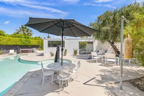 $1,649,000 | 811 East Grace Circle, Palm Springs, CA 92262