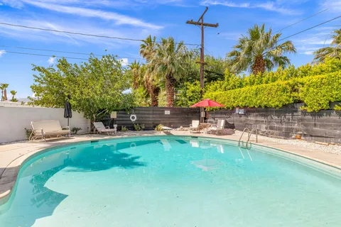 $1,649,000 | 811 East Grace Circle, Palm Springs, CA 92262