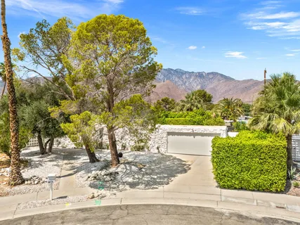 $1,649,000 | 811 East Grace Circle, Palm Springs, CA 92262