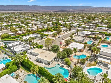 $1,649,000 | 811 East Grace Circle, Palm Springs, CA 92262