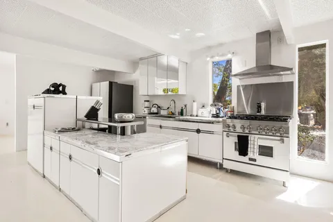 $1,649,000 | 811 East Grace Circle, Palm Springs, CA 92262