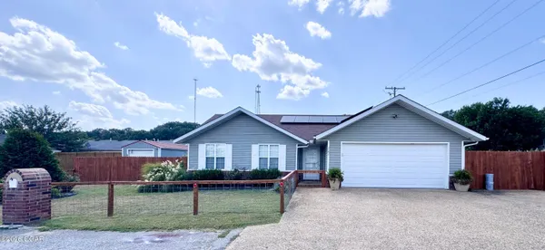 $244,999 | 707 Ashley Court, Anderson, MO 64831