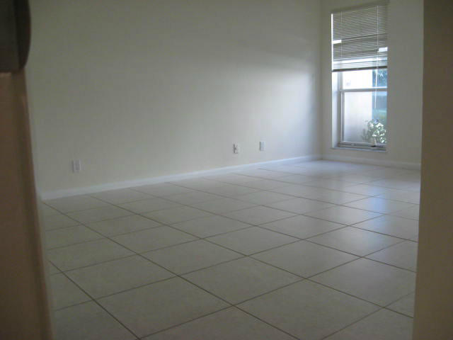 6165 Old Court Road, Unit 123 Boca Raton, FL 33433 - Photo 6 of 12 6165OldCt123Final 008