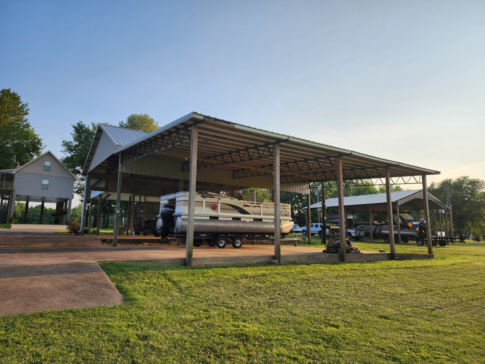 710 River Road Clifton, TN 38425 - Photo 3 of 42 Gallery Image 3