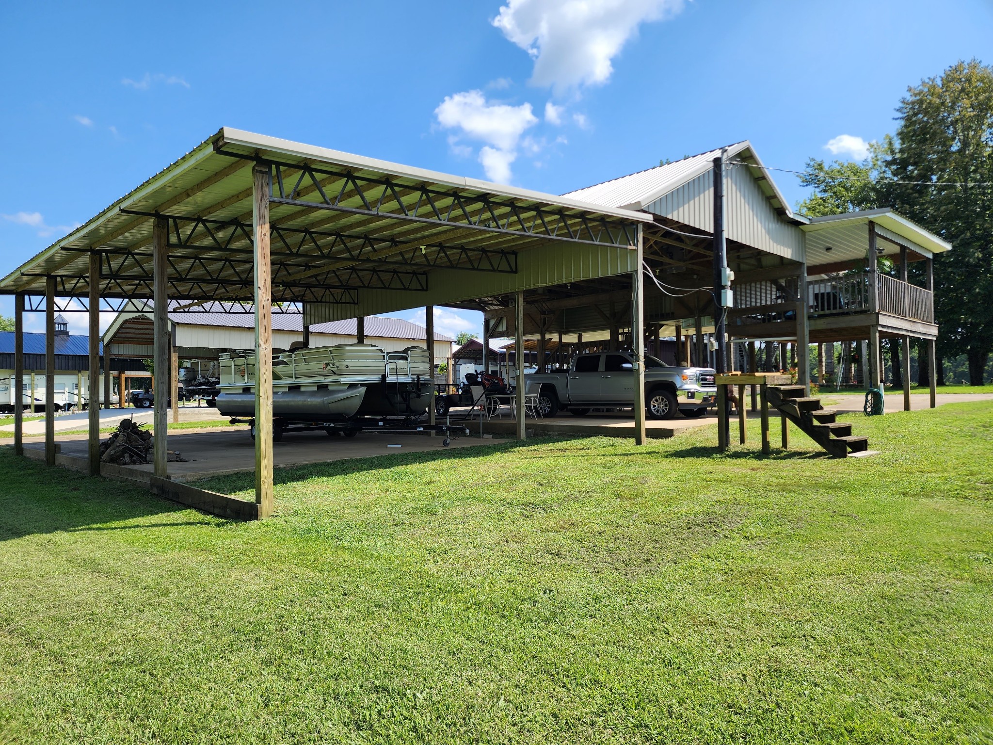 710 River Road Clifton, TN 38425 - Photo 4 of 42 Gallery Image 4