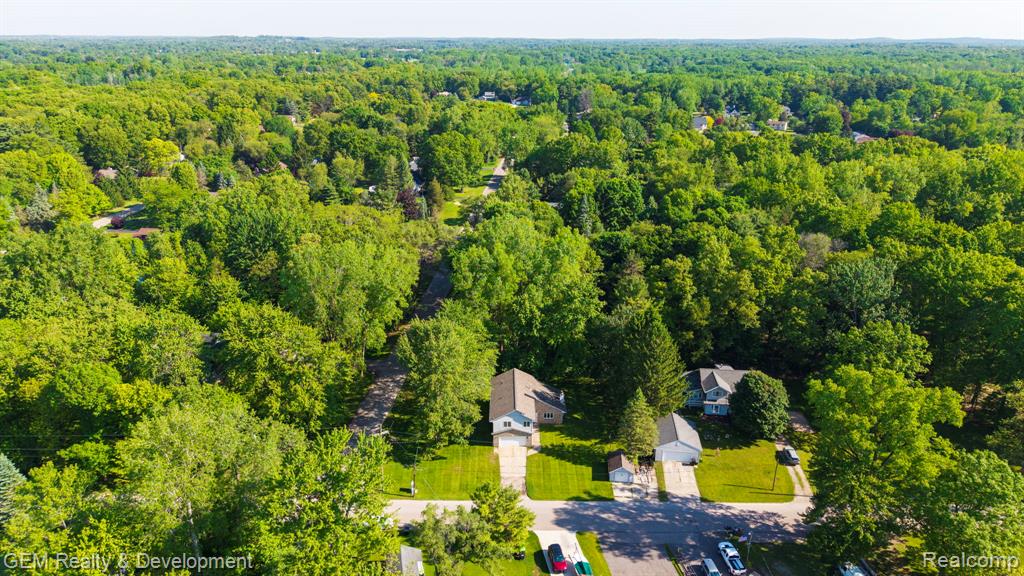 1111 Sarah Road Pinckney, MI 48169 - Photo 39 of 47