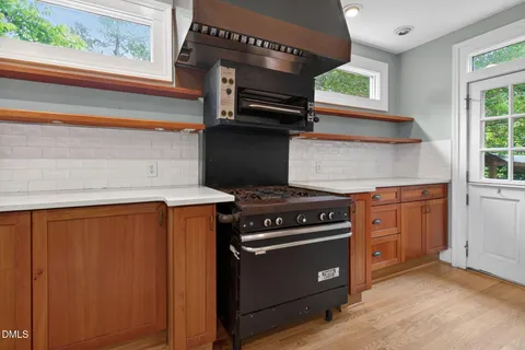 $750,000 | 502 Devereux Street, Raleigh, NC 27605