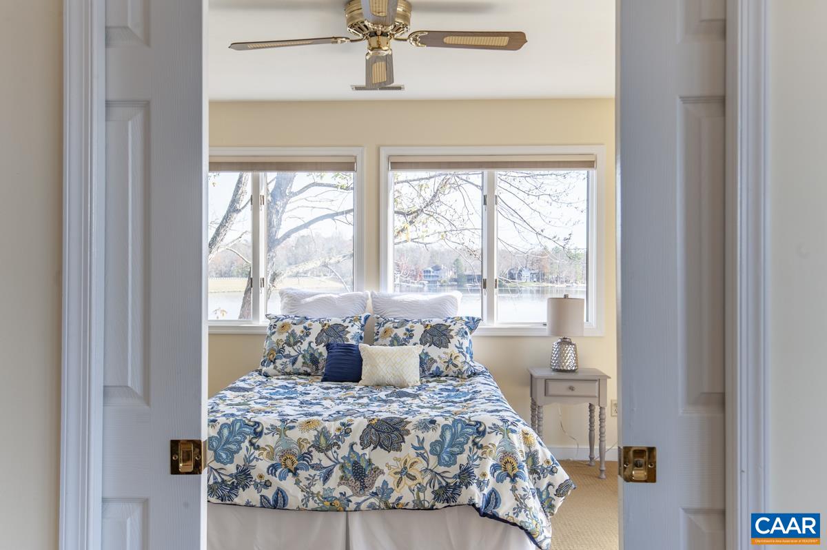 4 Marina Point Palmyra, VA 22963 - Photo 25 of 51 a living room with furniture
