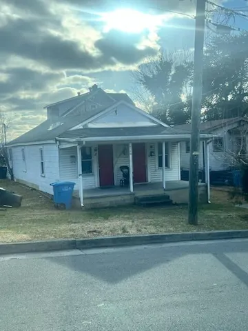 $129,600 | 716 McDowell Avenue Northwest, Roanoke, VA 24016