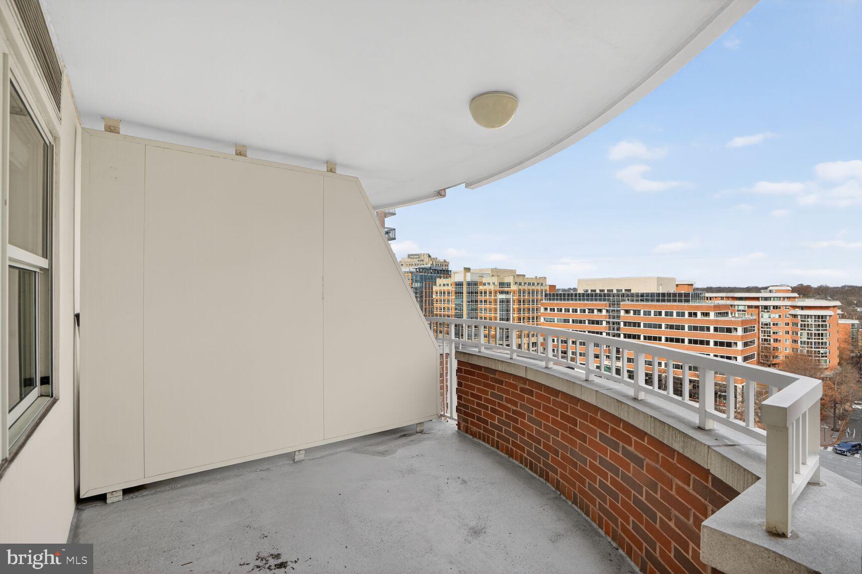 900 North Taylor Street, Unit 909 Arlington, VA 22203 - Photo 17 of 42 a view of balcony with city view