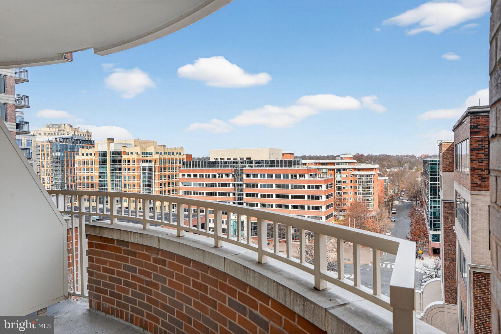 900 North Taylor Street, Unit 909 Arlington, VA 22203 - Photo 18 of 42 a view of city from a balcony