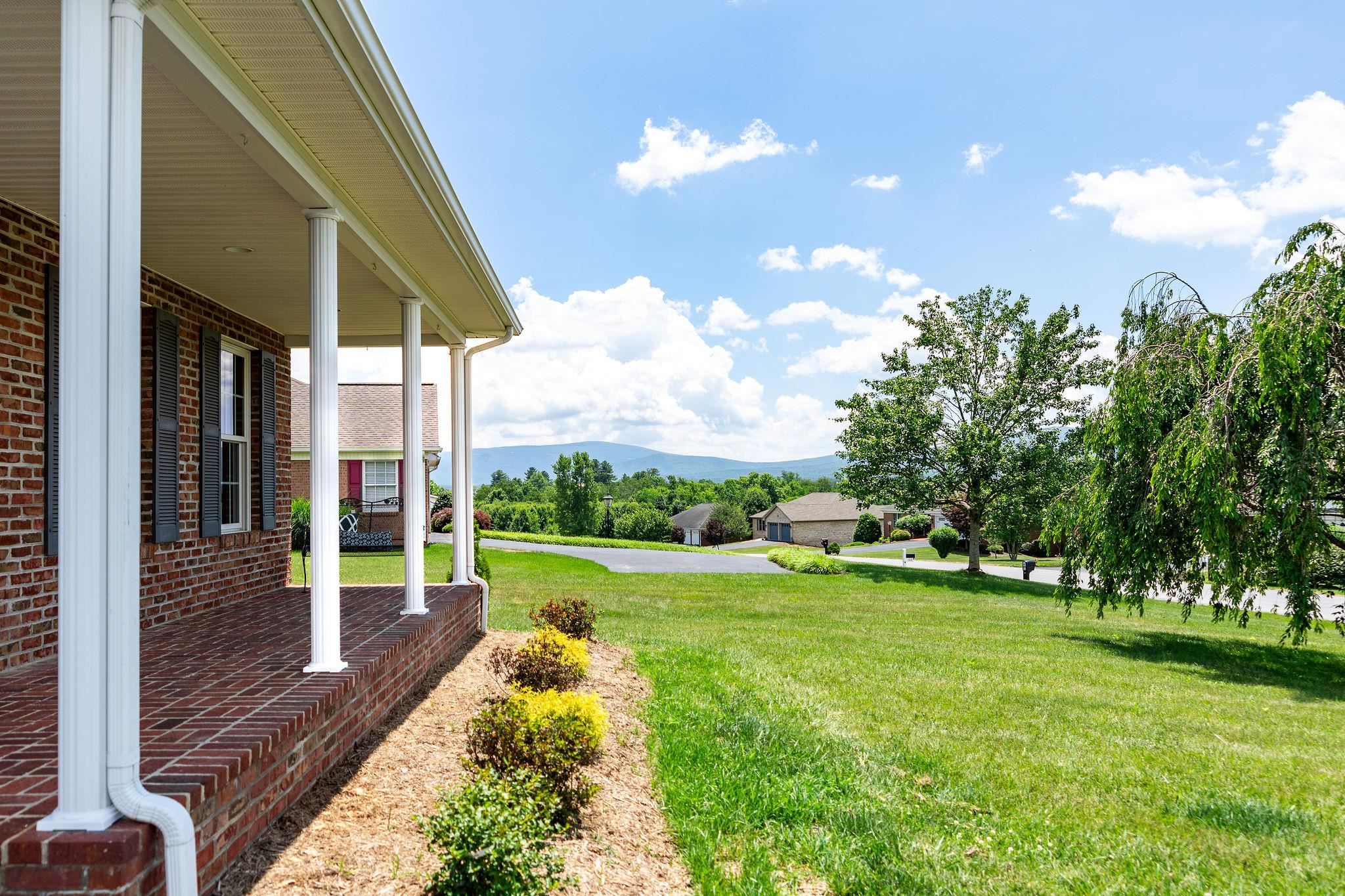 86 Gloucester Road Stuarts Draft, VA 24477 - Photo 8 of 68 Gallery Image 8