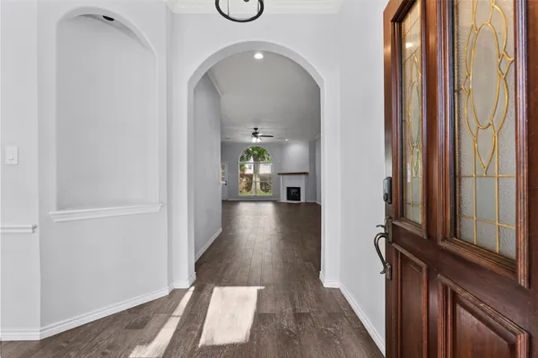 $299,000 | 323 Colony Creek Drive, Dickinson, TX 77539