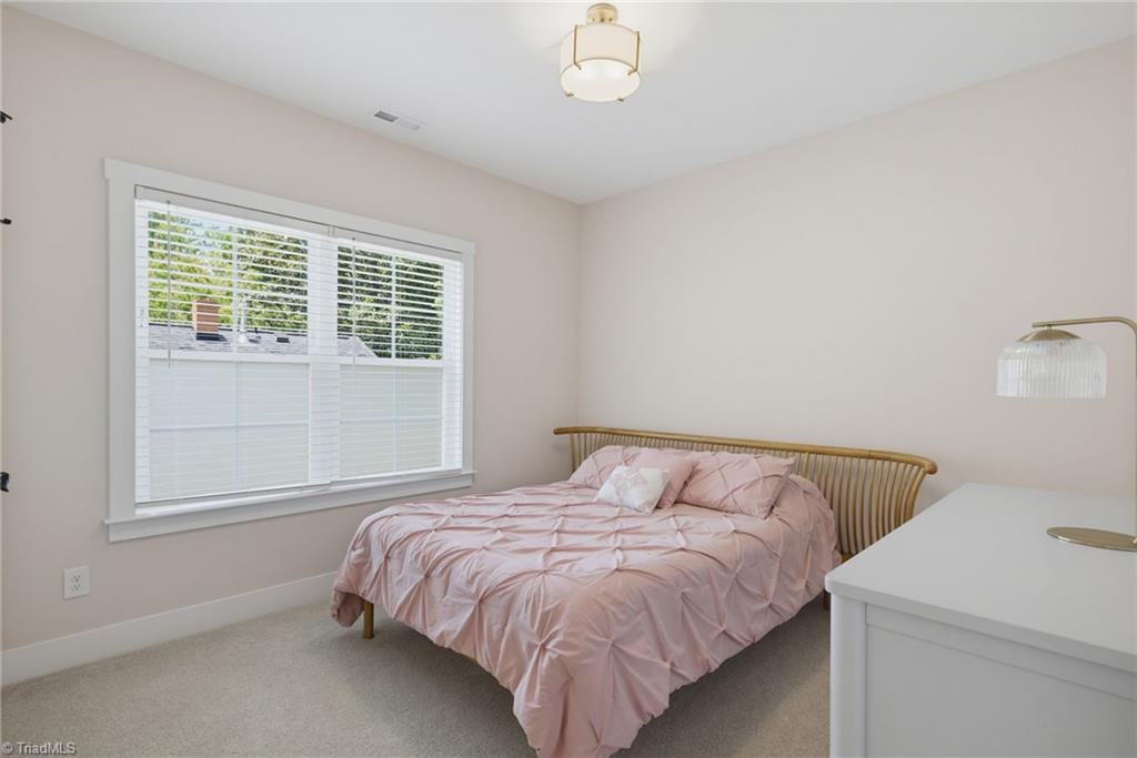1504 Independence Road Greensboro, NC 27408 - Photo 29 of 49