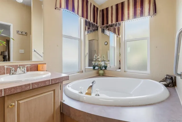 $250,000 | 12250 Vista Del Cajon Road, Unit SPACE #25, El Cajon, CA 92021