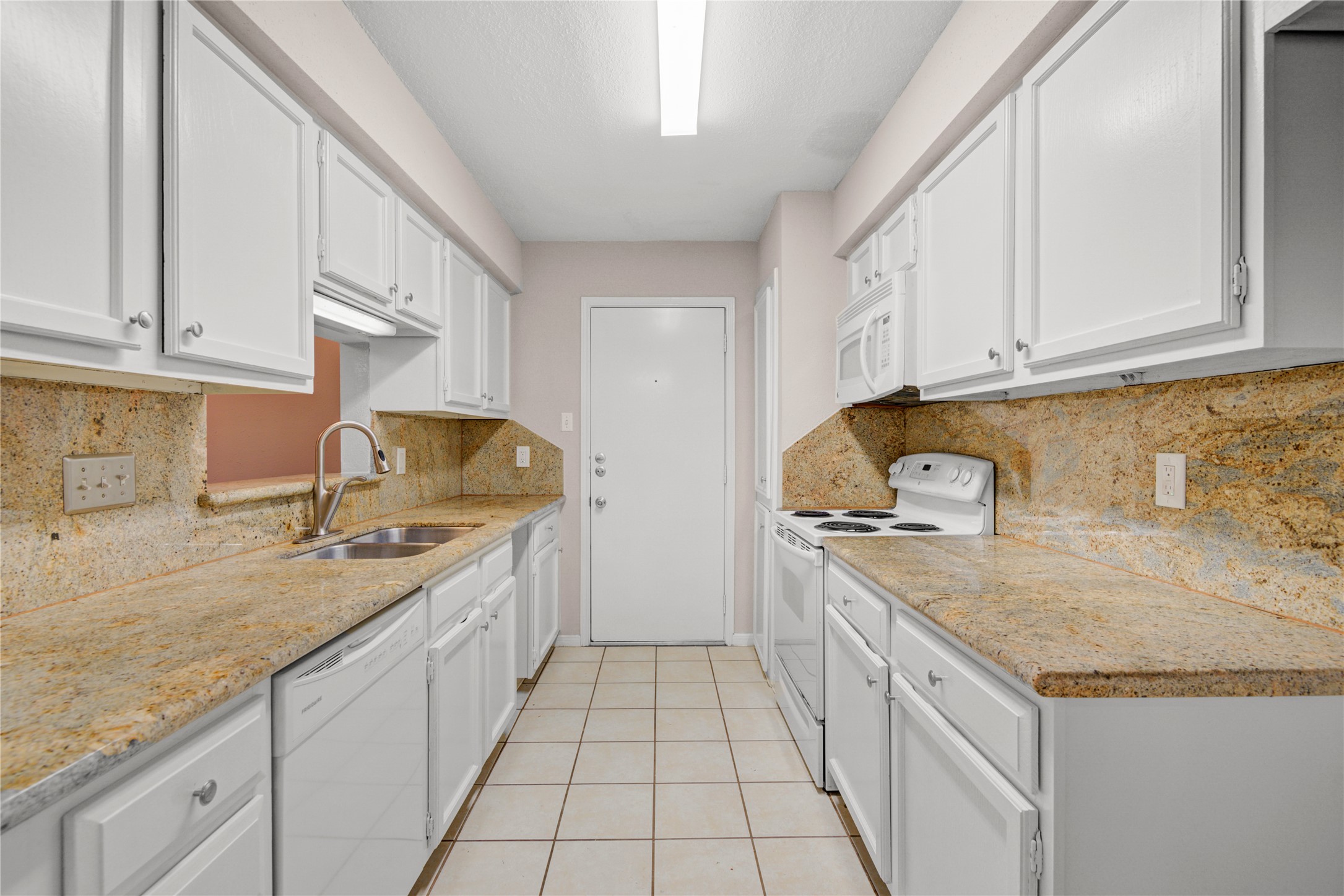 1112 Bering Drive, Unit 68 Houston, TX 77057 - Photo 14 of 31