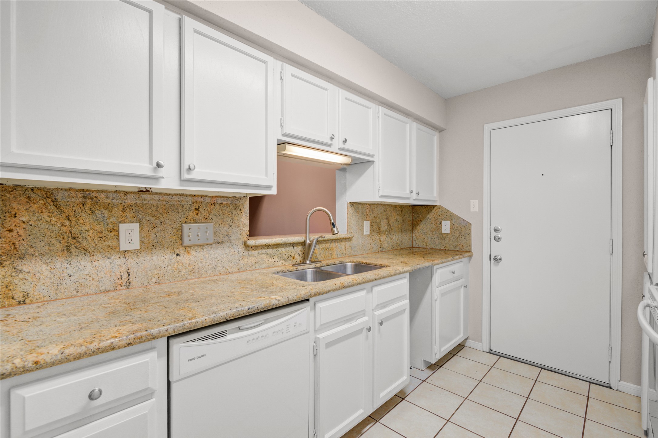 1112 Bering Drive, Unit 68 Houston, TX 77057 - Photo 15 of 31