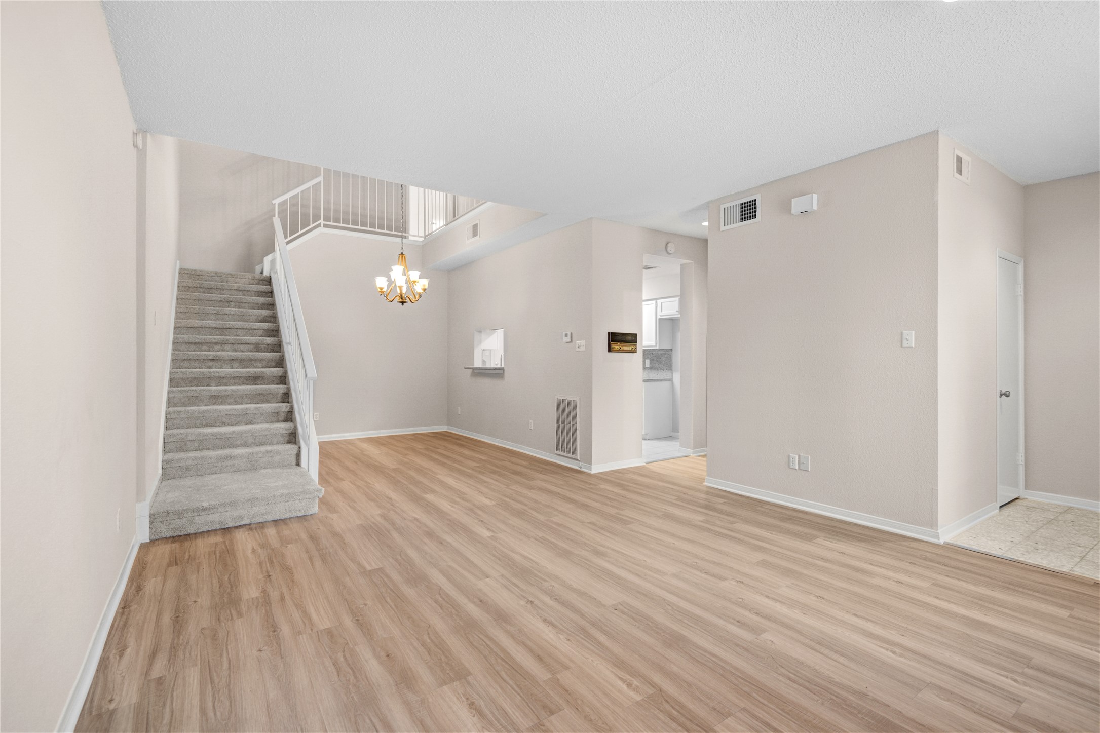 1112 Bering Drive, Unit 68 Houston, TX 77057 - Photo 5 of 31