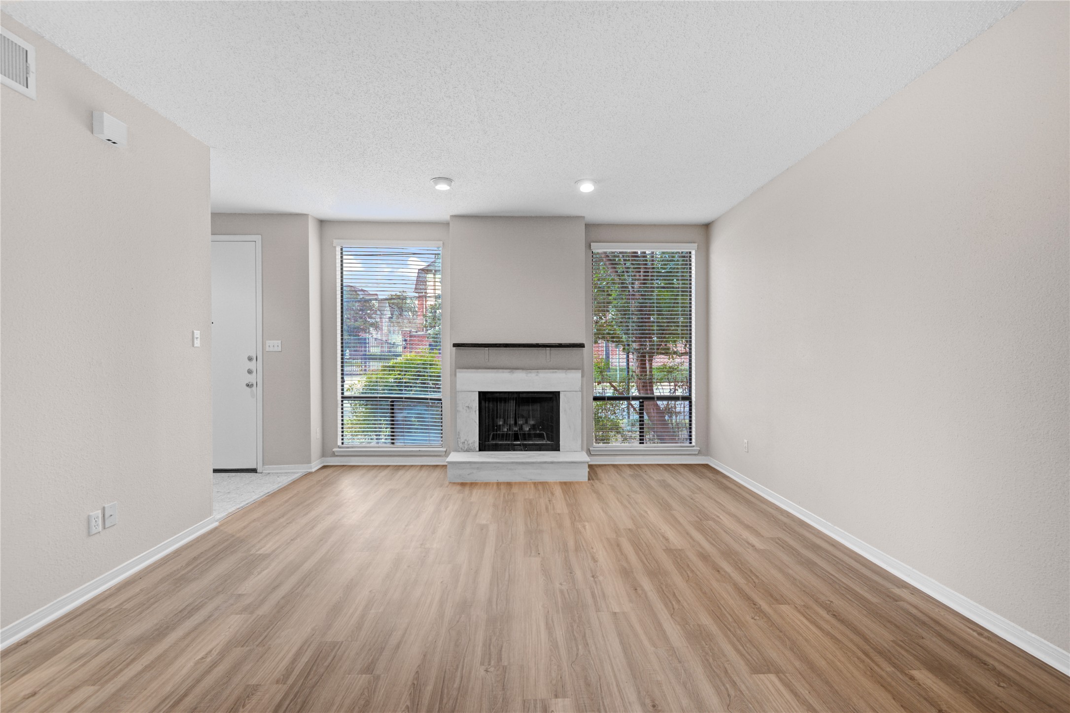 1112 Bering Drive, Unit 68 Houston, TX 77057 - Photo 7 of 31