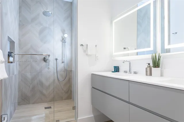 a view of walk in closet