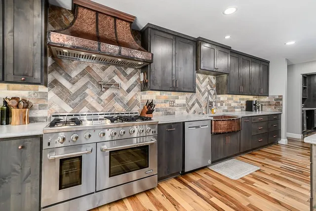 $999,950 | 25493 Kansas Avenue, Tonganoxie, KS 66086