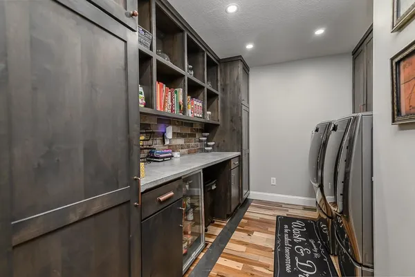 $999,950 | 25493 Kansas Avenue, Tonganoxie, KS 66086