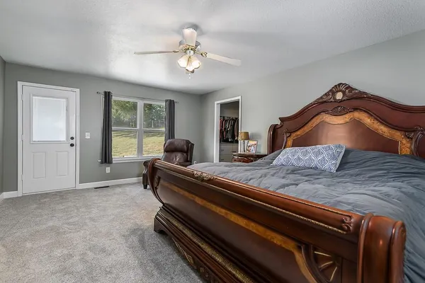 $999,950 | 25493 Kansas Avenue, Tonganoxie, KS 66086