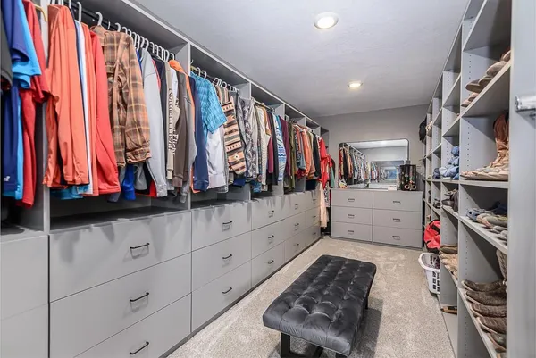 $999,950 | 25493 Kansas Avenue, Tonganoxie, KS 66086