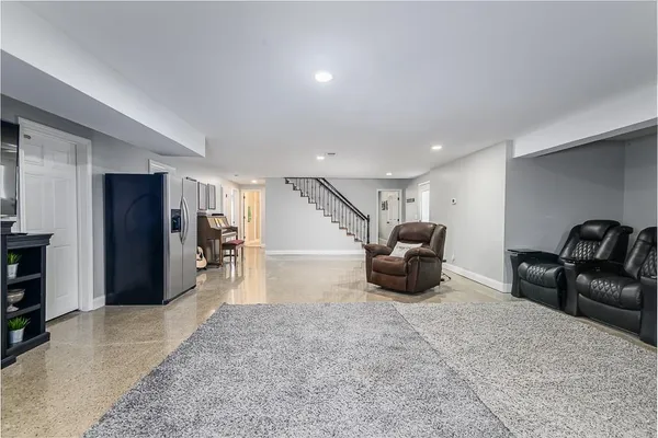 $999,950 | 25493 Kansas Avenue, Tonganoxie, KS 66086