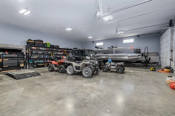 $999,950 | 25493 Kansas Avenue, Tonganoxie, KS 66086