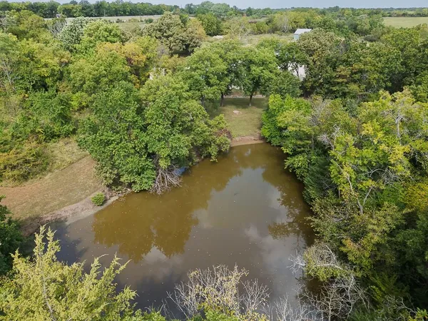 $999,950 | 25493 Kansas Avenue, Tonganoxie, KS 66086