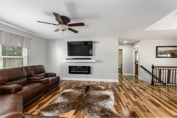 $999,950 | 25493 Kansas Avenue, Tonganoxie, KS 66086