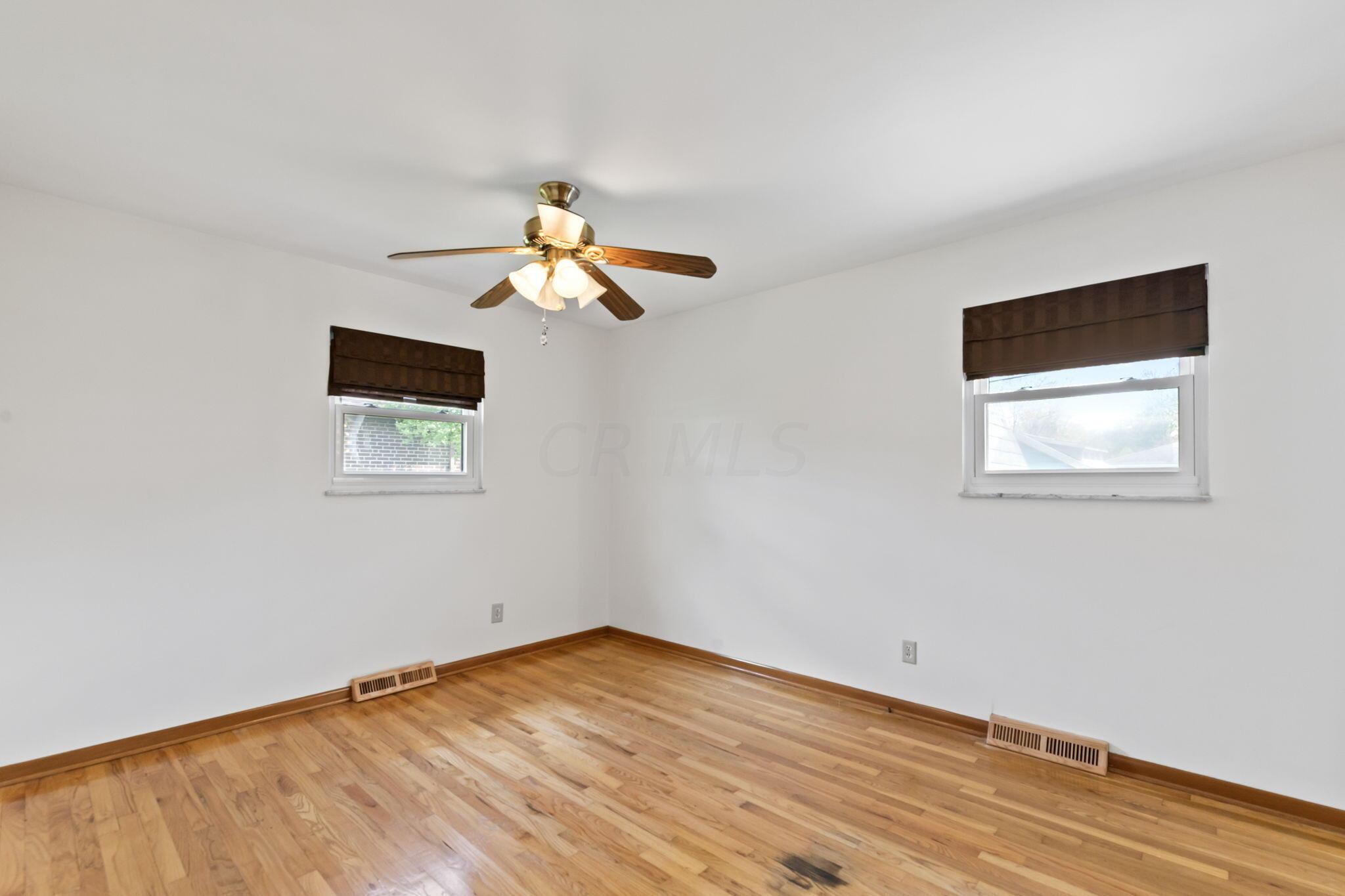 1247 Fishinger Road Columbus, OH 43221 - Photo 17 of 27 Primary Bedroom