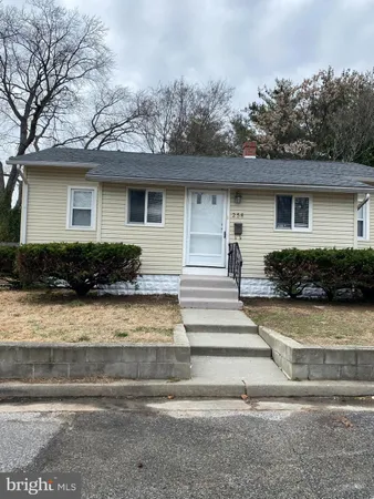$2,200 | 258 Birch Street, Penns Grove, NJ 08069