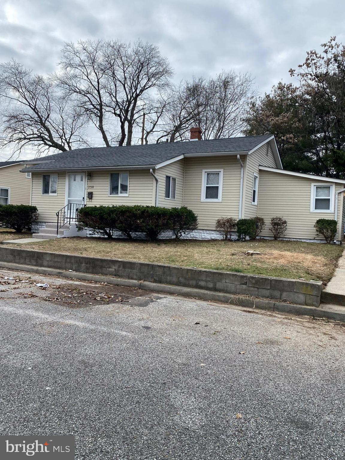 258 Birch Street Penns Grove, NJ 08069 - Photo 4 of 41 a house view with a outdoor space