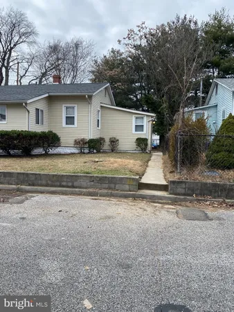 $2,200 | 258 Birch Street, Penns Grove, NJ 08069