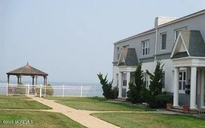 $2,400 | 661 Ocean Avenue, Unit 8 ANNUAL RENTAL, Long Branch, NJ 07740