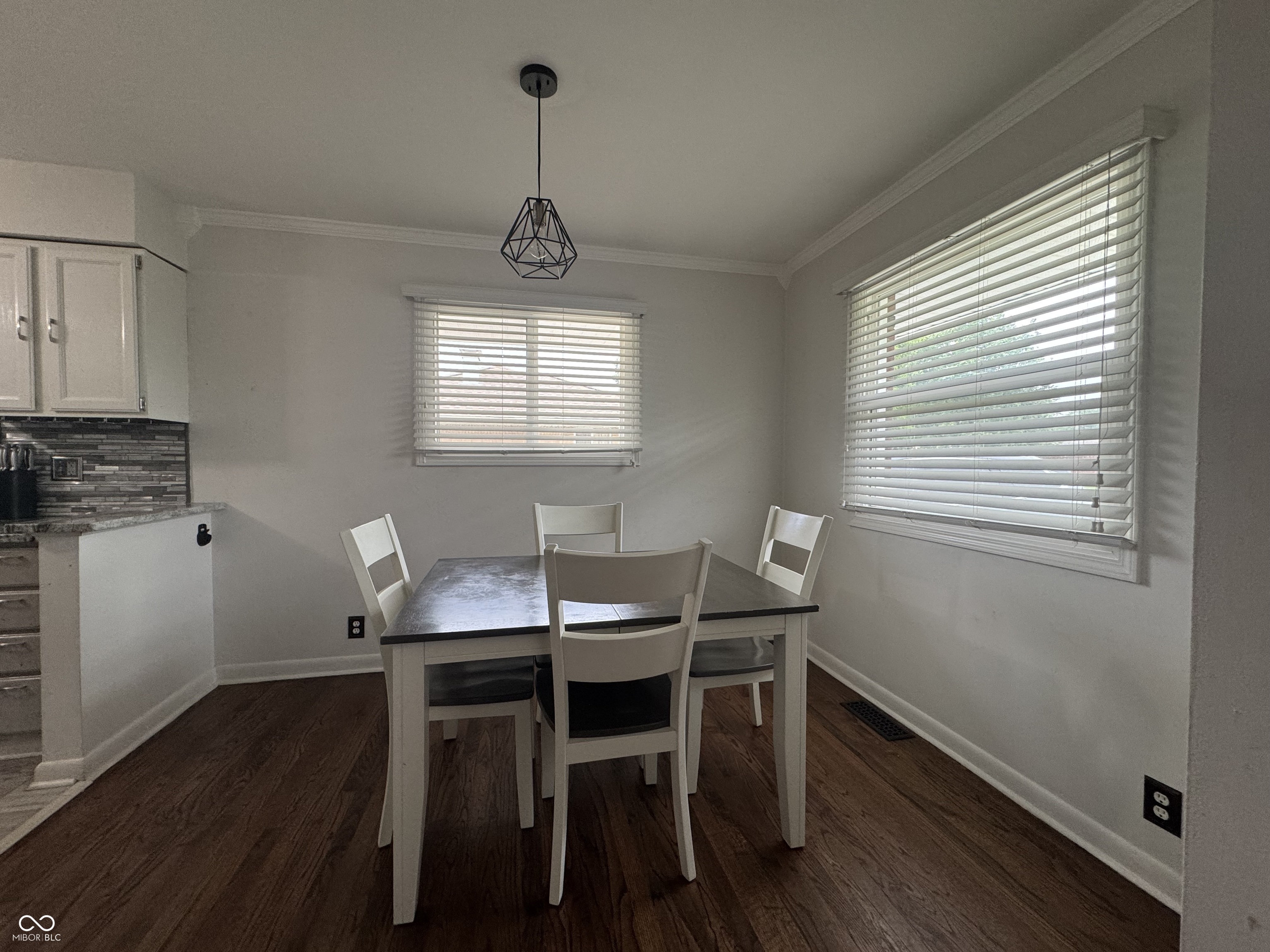 602 Memorial Drive Beech Grove, IN 46107 - Photo 6 of 35