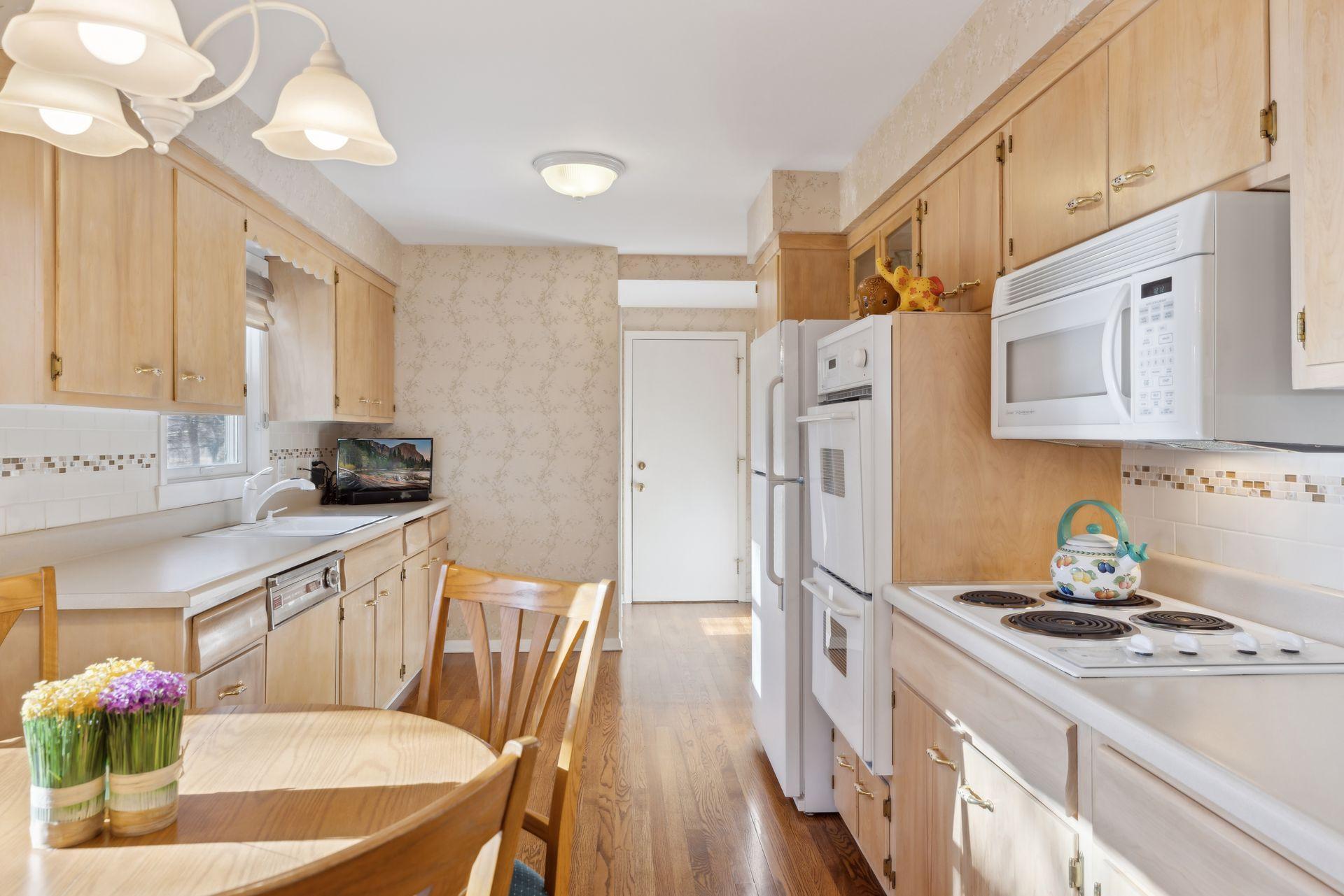 970 Douglas Road Mendota Heights, MN 55118 - Photo 15 of 35 Gallery Image 15